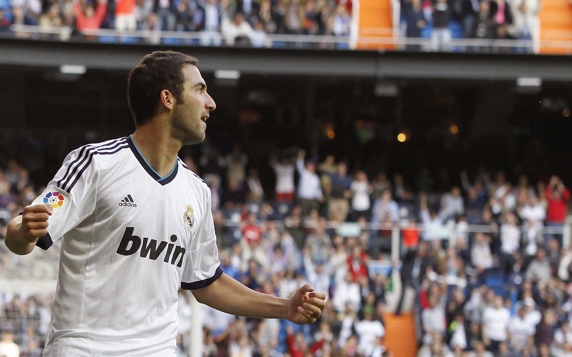 赛场“黑马”崛起：新兴车队的逆袭之路，新兴造车势力